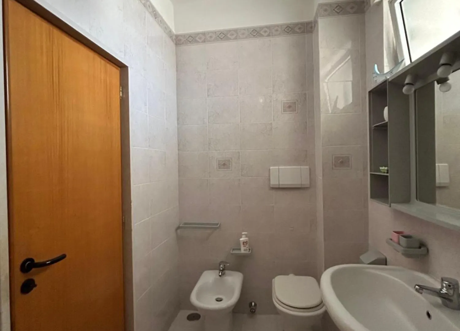 Apartament Dimora Regina Bari 0*,
